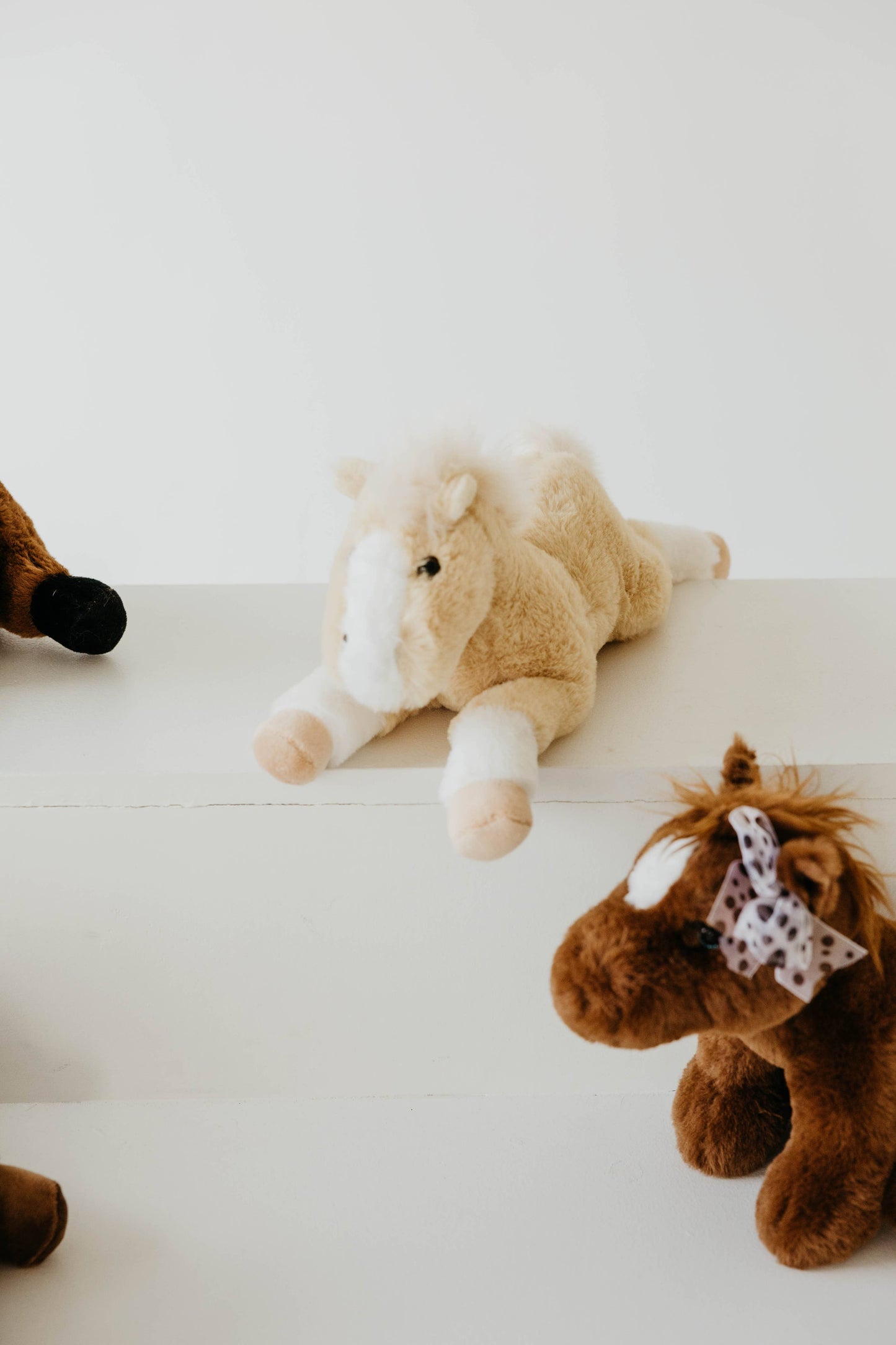 16" (39cm) Medium Floppy Horse Palomino