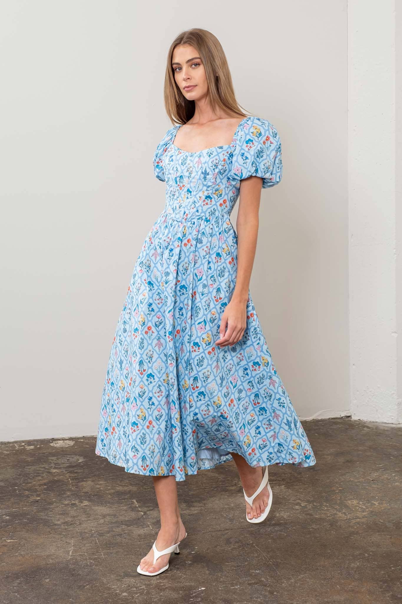 FLORAL BOUQUET PUFF SLEEVE CORSET MIDI DRESS