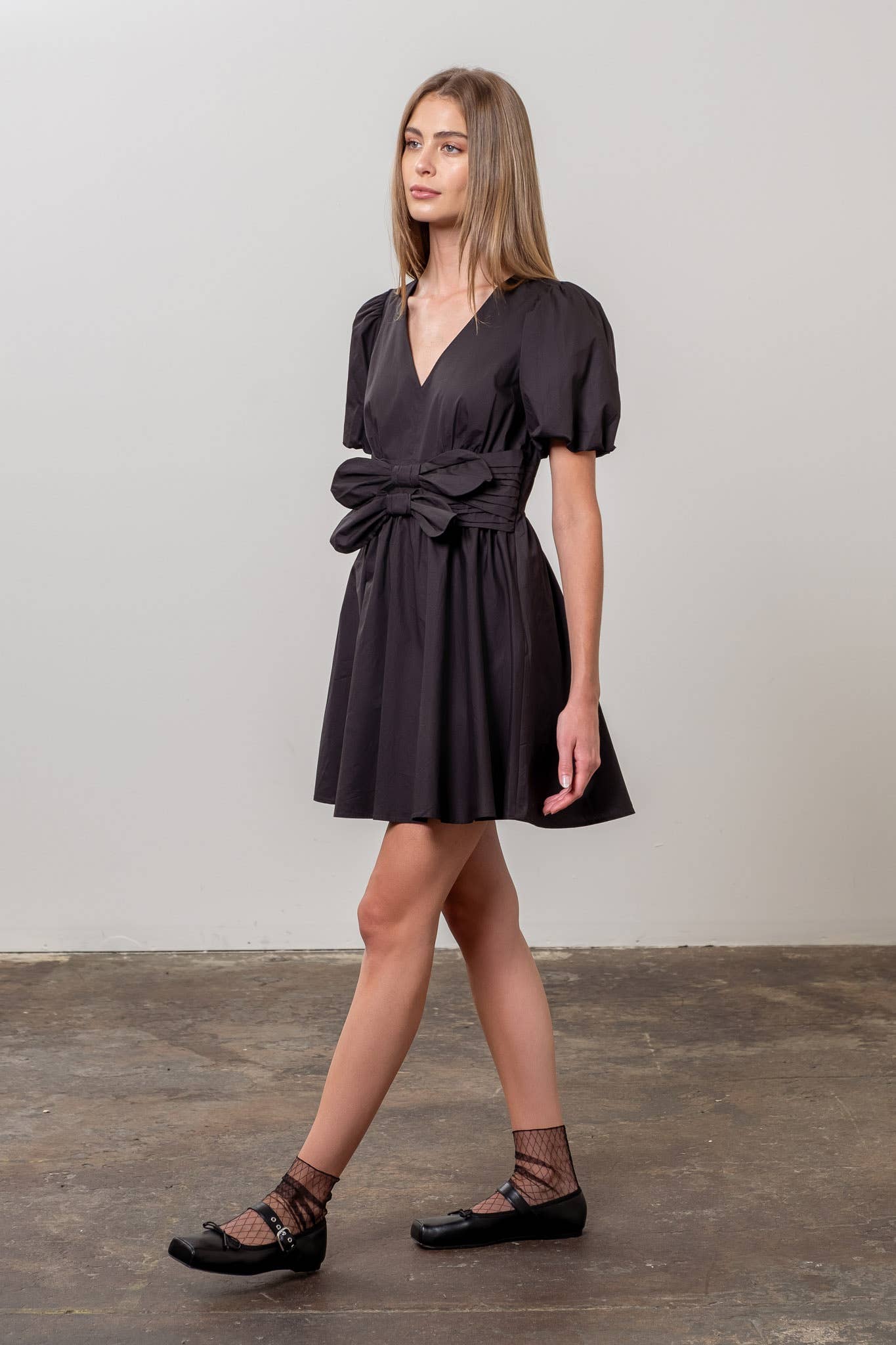 PUFF SLEEVE FRONT BOW DETAIL MINI DRESS