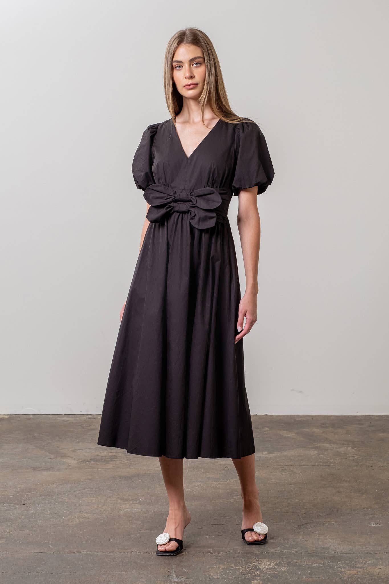 V NECK PUFF SLEEVE FRONT BOW DETAIL MIDI DRESS