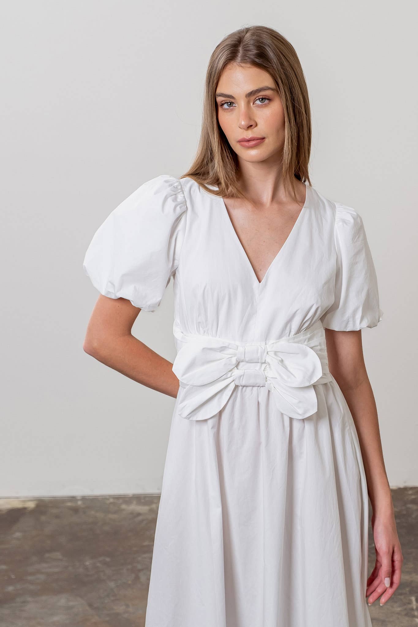 V NECK PUFF SLEEVE FRONT BOW DETAIL MIDI DRESS